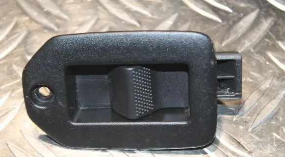 Other sill/pillar trim element