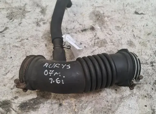 Toyota Auris 150 Air intake hose/pipe