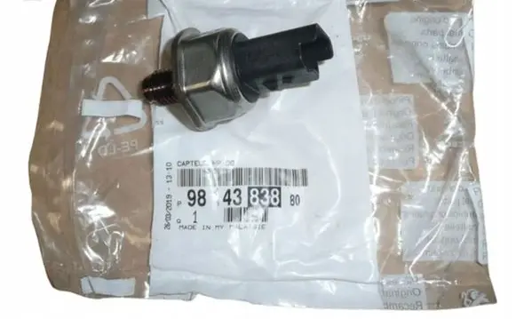 Fuel pressure sensor