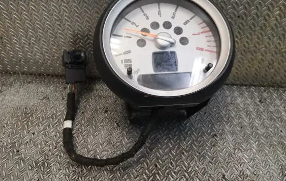 Mini One - Cooper Coupe R56 Speedometer (instrument cluster) 9125934