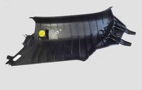 Volvo V40 (C) pillar trim 31305357