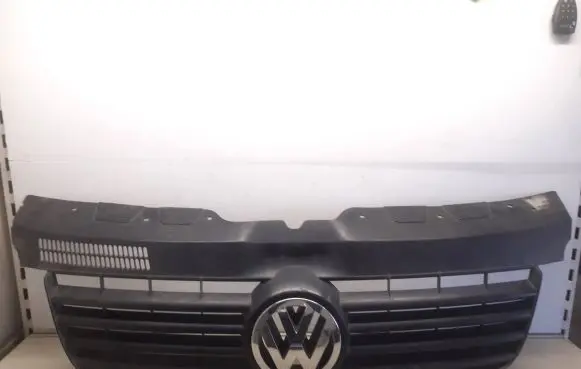 Volkswagen Multivan T5 Front bumper upper radiator grill