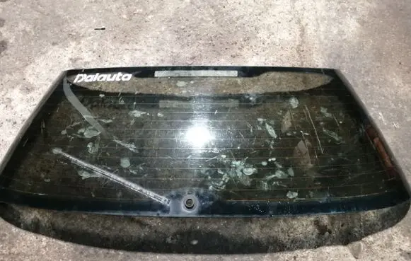Audi A4 S4 B5 8D Rear windscreen/windshield window 
