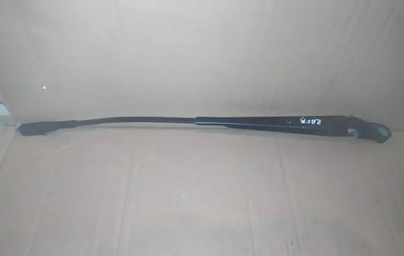 Opel Zafira B Front wiper blade arm 13145563