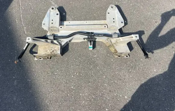 Peugeot 2008 II Front subframe