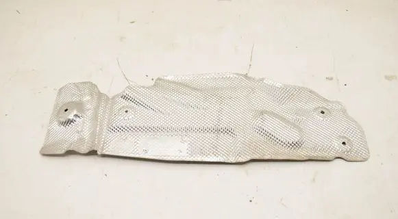 BMW 3 G20 G21 Heat shield in engine bay 7428159