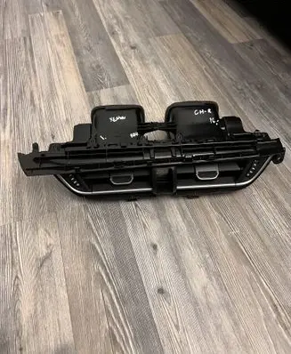Dash center air vent grill