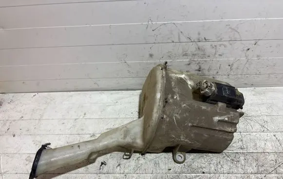 Toyota Yaris Windshield washer fluid reservoir/tank 060851017