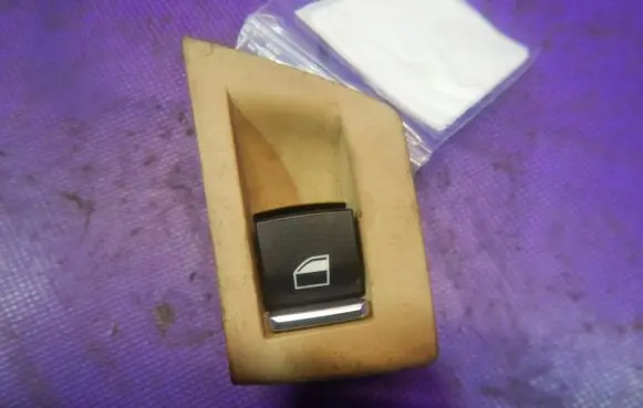 BMW 5 F10 F11 Quarter vent window switch 9241949