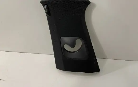 BMW 7 G11 G12 (B) pillar trim (bottom) 7355329