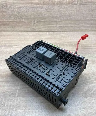 Volkswagen Transporter - Caravelle T4 Fuse module 357937039