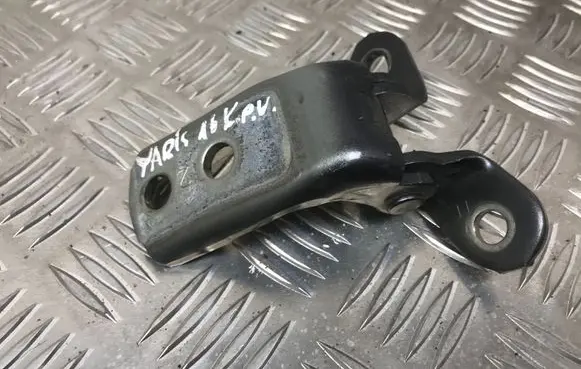 Toyota Yaris Front door upper hinge