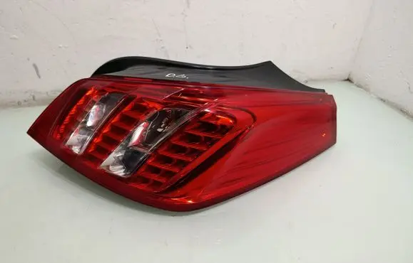 Rear/tail lights