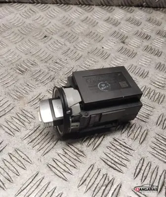 Volkswagen PASSAT B6 Ignition lock 3c0905843m