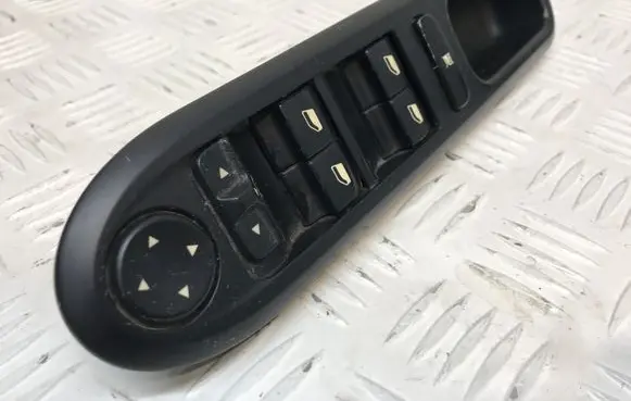 Peugeot 407 Electric window control switch 96468704XT