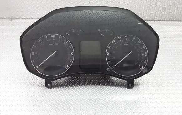Skoda Octavia Mk2 (1Z) Speedometer (instrument cluster) 1Z0920910E