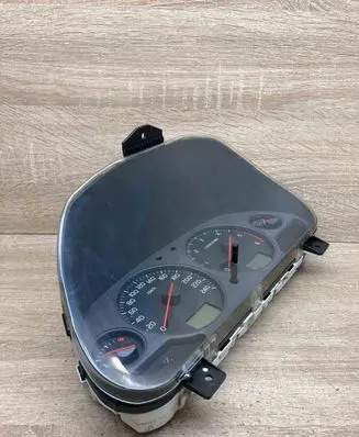Volvo S40, V40 Speedometer (instrument cluster) 30623048 02W45D4 FORDIESELLHD