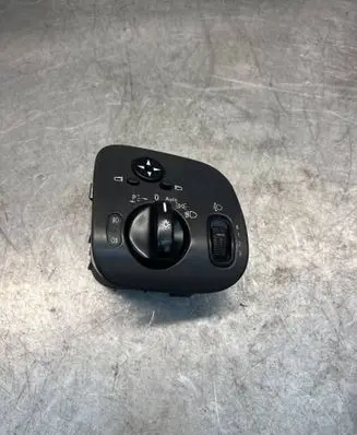 Mercedes-Benz C W203 Light switch A2035450604