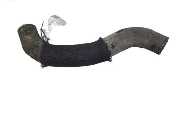 Engine coolant pipe/hose