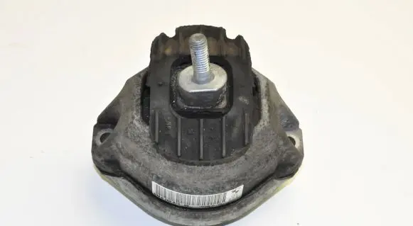 BMW 5 E60 E61 Engine mount bracket RM676987402