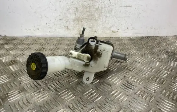 Mitsubishi Eclipse Cross Master brake cylinder