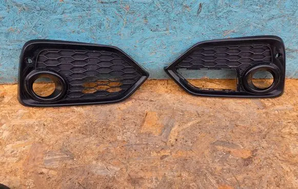Honda Civic X Front bumper lower grill 71103TGGA2