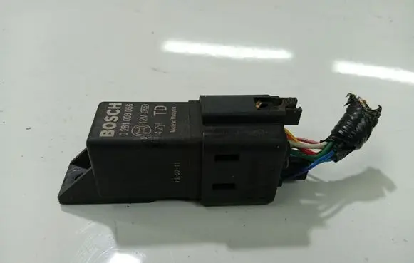 Honda Civic IX Glow plug pre-heat relay 0281003056