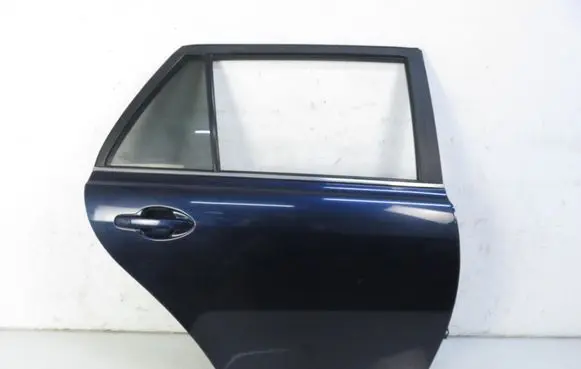 Toyota Avensis T250 Rear door 