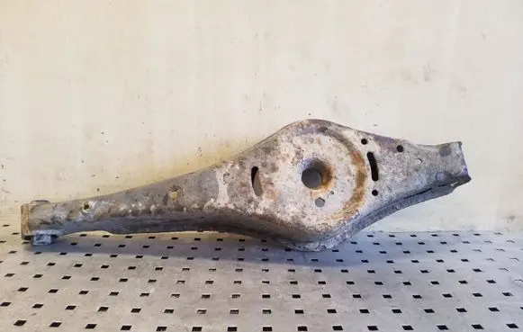 Rear upper control arm/wishbone