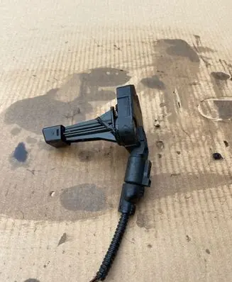Skoda Yeti (5L) Oil level sensor 03C907660M 6PR00962905