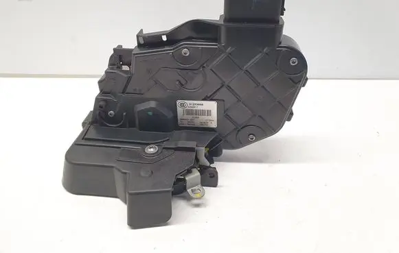 Volvo V70 Front door lock 31253668