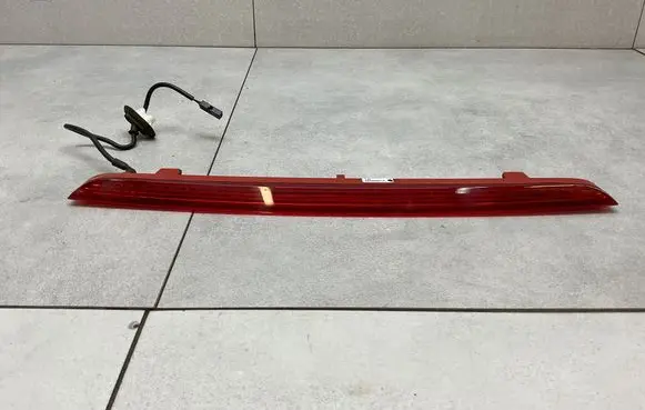 Audi A3 S3 8V Third/center stoplight 8V0945097B