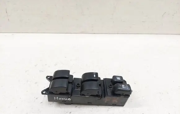 Mitsubishi Outlander Electric window control switch 8608A185 C8DD645MB 1889D1