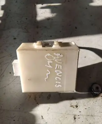 Toyota Avensis T250 Door control unit/module 8974105070 73668012