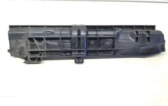 BMW 1 E81 E87 Radiator mount bracket 7524912