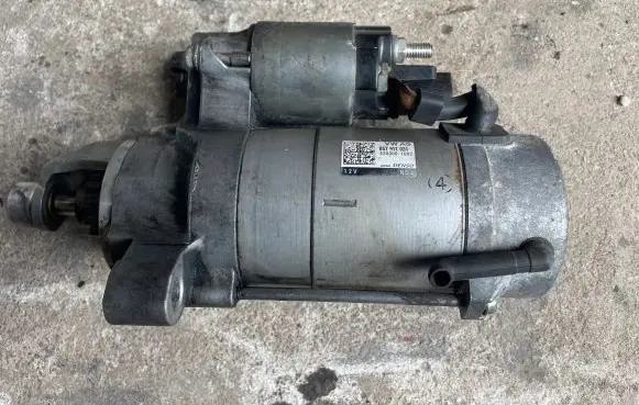 Audi Q7 4M Starter motor 4380001082 057911024