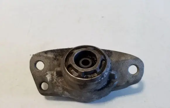 Volkswagen Golf Plus Front shock absorber mounting bracket 5C0513353B
