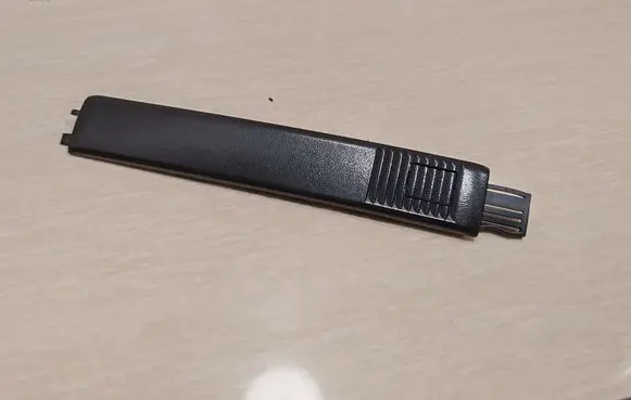 Mitsubishi Carisma Roof bar rail cover MR192595