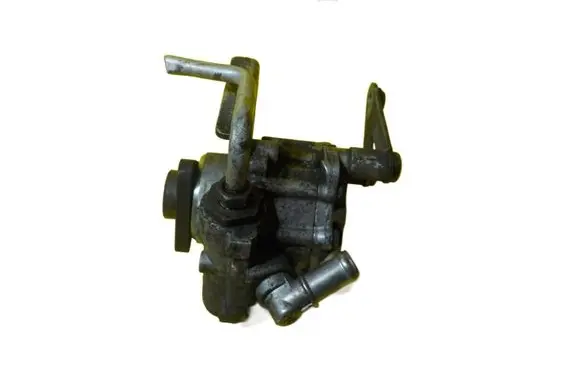 BMW X3 E83 Power steering pump 12SP33