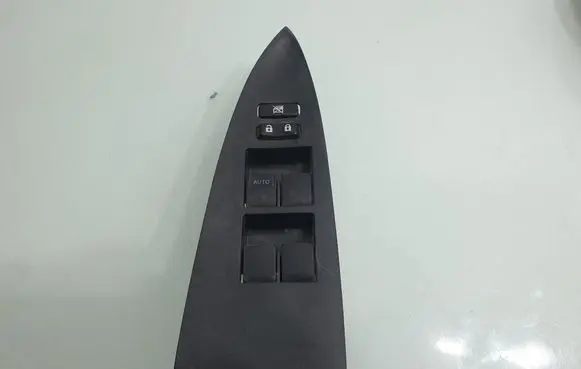 Toyota RAV 4 (XA30) Electric window control switch 7423242070