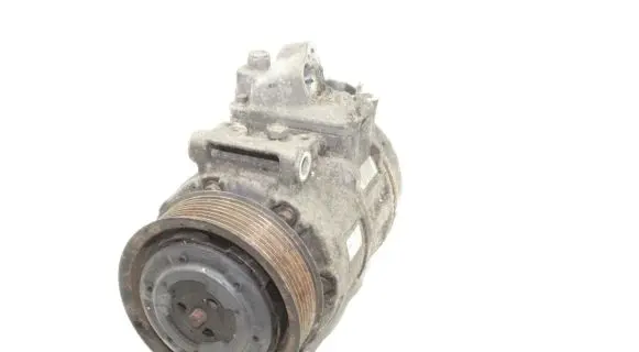 Land Rover Discovery 3 - LR3 Air conditioning (A/C) compressor (pump) JPB000183