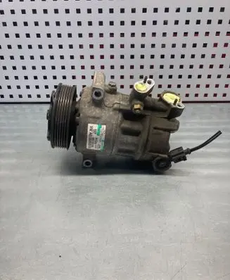 Volkswagen PASSAT B6 Air conditioning (A/C) compressor (pump) 5N0820803
