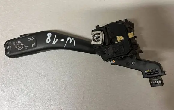 Volkswagen Touran I Indicator stalk 1K0953513G 01103512 10351282752250