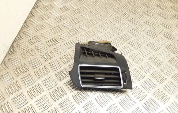 Toyota Verso Dashboard side air vent grill/cover trim 556500F020