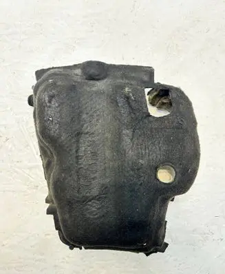 Volkswagen Polo VI Other engine bay part 04B103660C