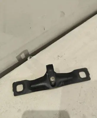 Audi Q3 8U Loading door lock loop/hook striker 8V0827507H