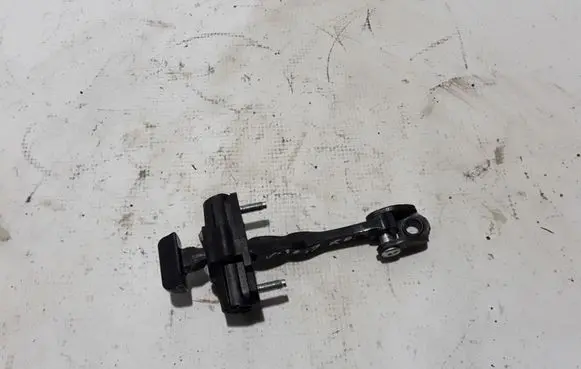 Volvo V40 Front door check strap stopper 31299810