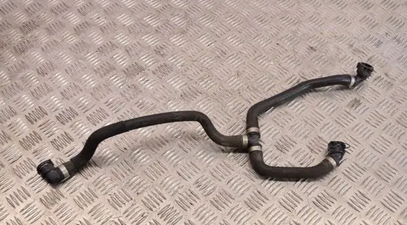 BMW 5 G30 G31 Engine coolant pipe/hose 8602602
