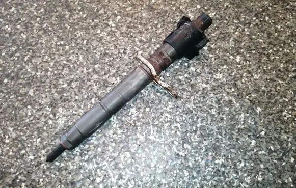 Volvo XC60 Fuel injector 31303238 0445116046