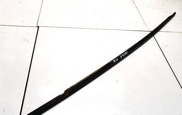 Skoda Superb B5 (3U) Front door glass trim molding 